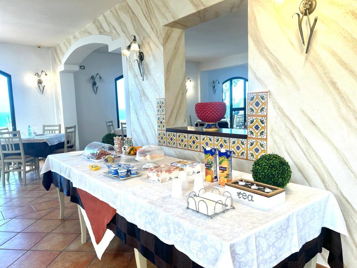 La Collina Sul Mare Bed and Breakfast Palma di Montechiaro Exteriör bild